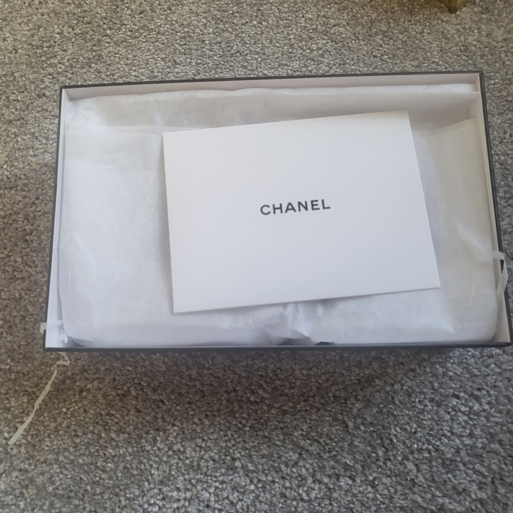Chanel empty box - Picture 3 of 5